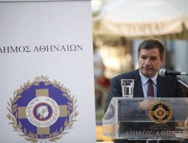 Γ. Καμίνης: «Μεθοδευμένη επίθεση οι χθεσινές καταστροφές καταστημάτων στην Ερμού» (βίντεο)